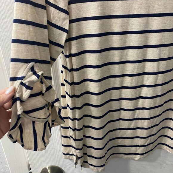 Chicos Beige Striped Ruffle Elbow-Sleeve Top Round Neck Rayon Blend 1 medium - Picture 4 of 12